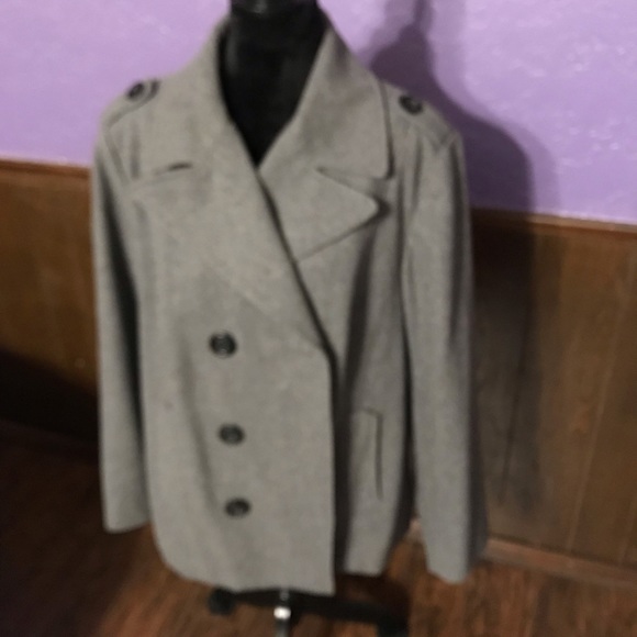 Coat - Picture 7 of 8